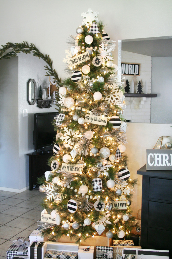 Black & White Christmas Tree Decor