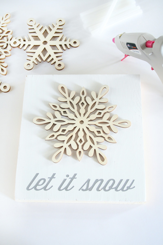 DIY Snowflake Winter Decor