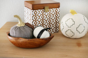 Black & White Easy Fall Decor