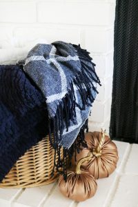 Black Plaid Tassel Throw