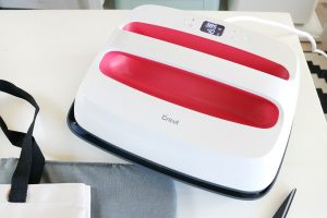 Cricut EasyPress with Cricut Infusible Ink