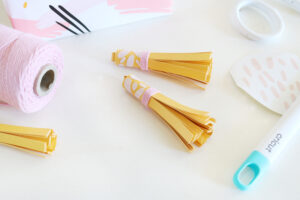 DIY Paper Tassel Gift Topper Idea with Cricut Joy